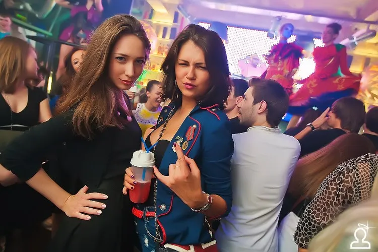 Какой я вам "папаша"?