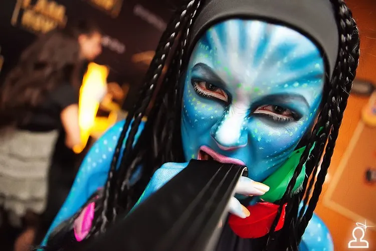 I.AM NOW plugged in Halloween / Serge Devant