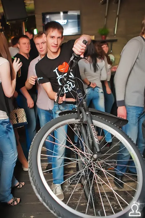 Конь педальный
