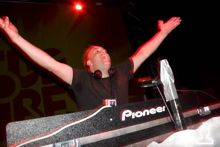Sunvibes 2008 /манящие вибрации луны