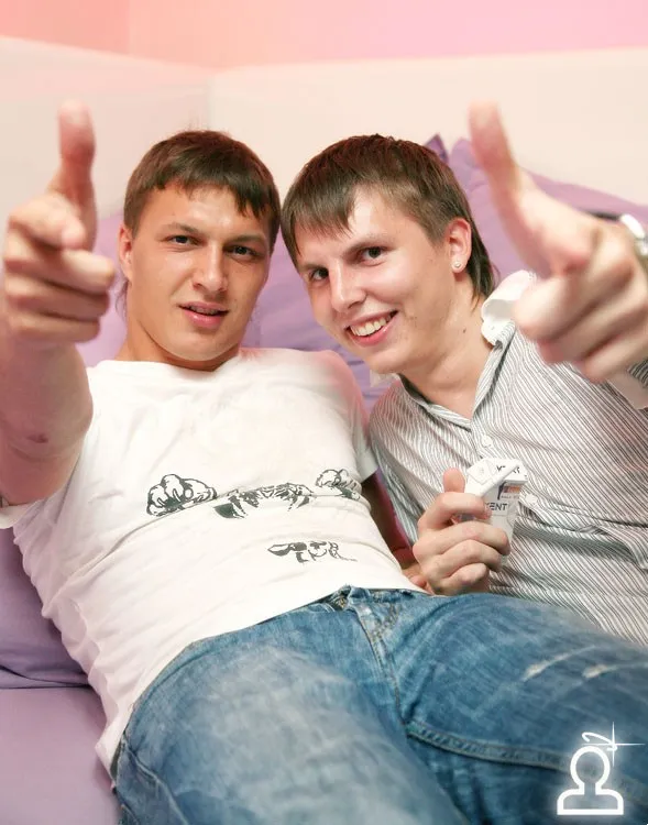2Freak dj's - D'version!
