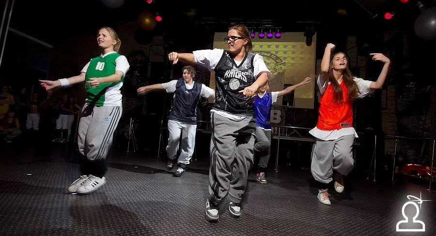 SHAKE IT PARTY