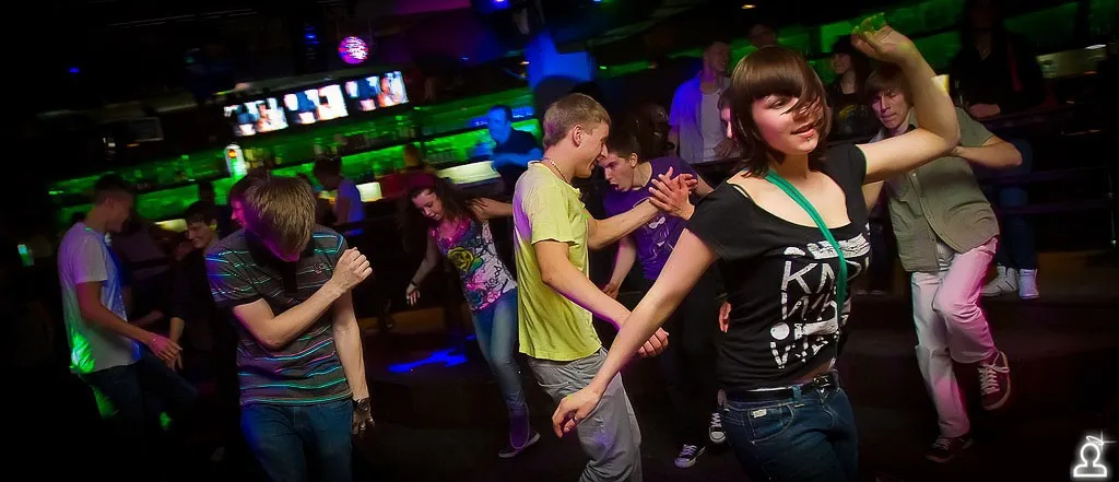 ONE STEP – DUBSTEP