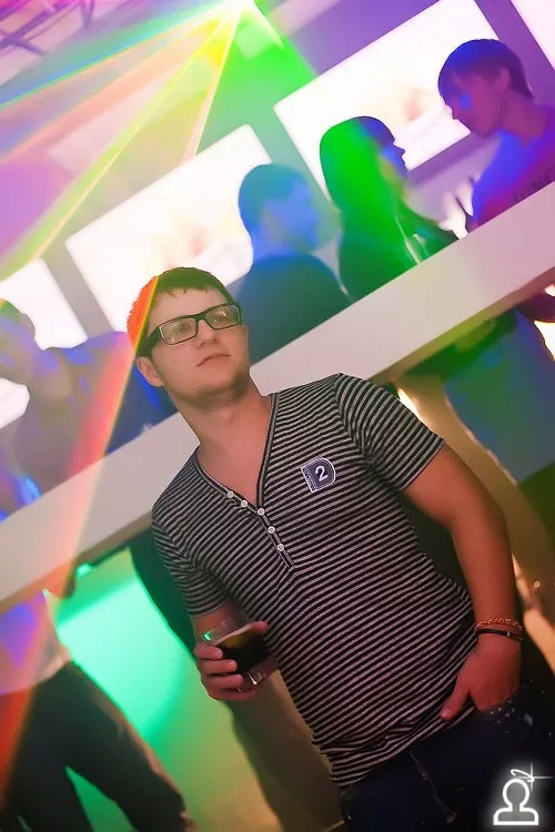 Extra Night Party / Chris Montana