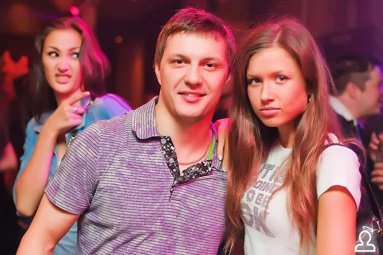 Extra Night Party / Chris Montana