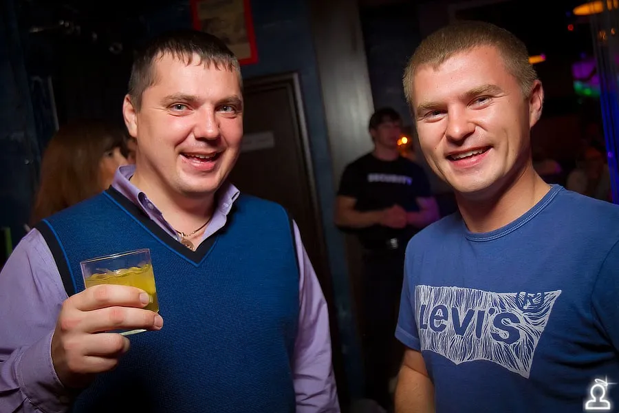 Танцы на барной стойке