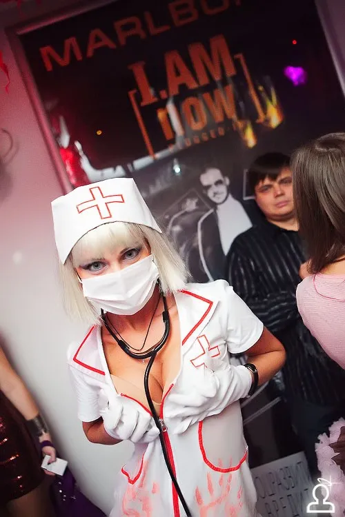 I.AM NOW plugged in Halloween / Serge Devant