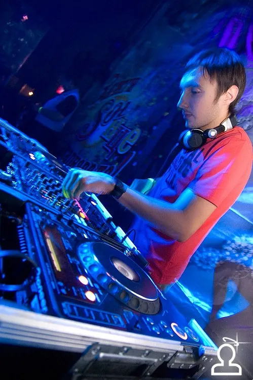 TOUR DE TRANCE: Dj Ronski Speed