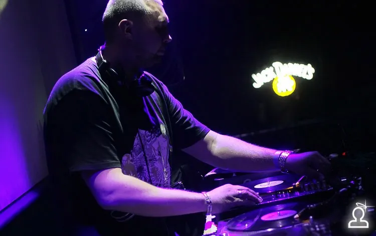 RNB PARTY / DJ LIGHT