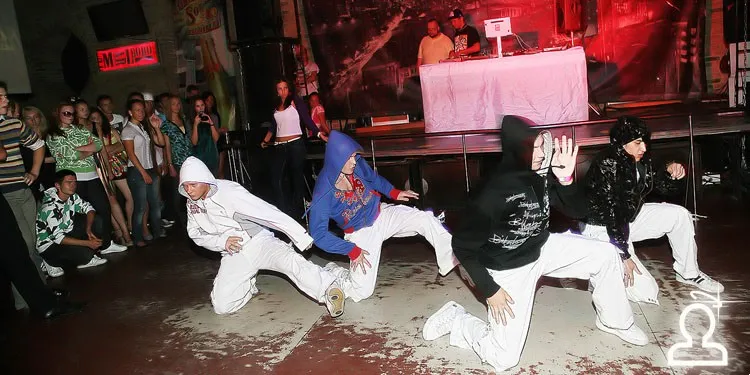 Shake it party