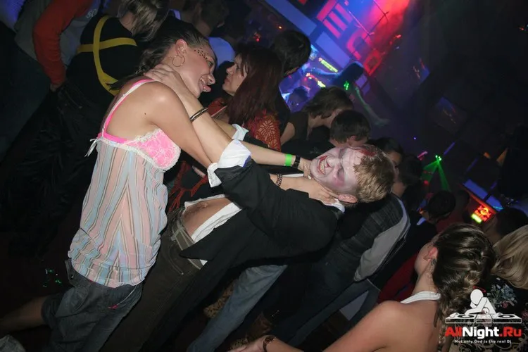 Halloween @ Base