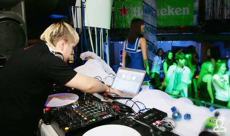 Heineken party