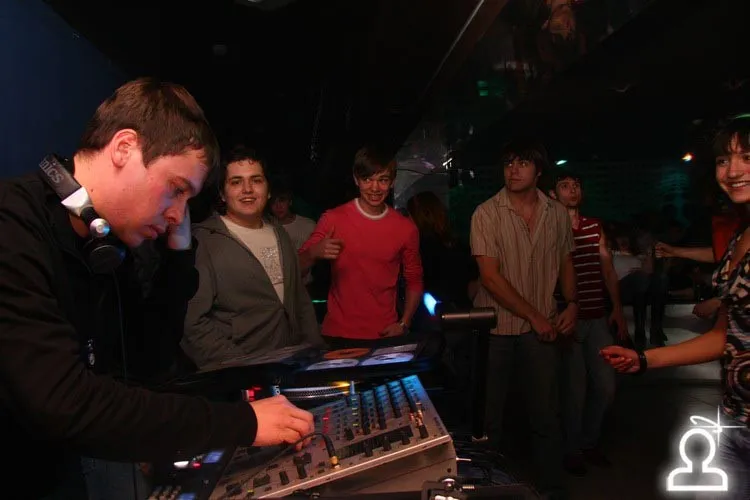 Закрытие Poppers Party
