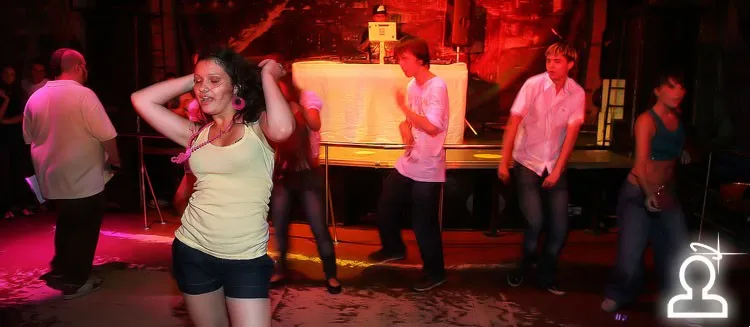 Shake it party