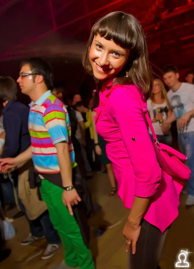 AERODROM: RAVE TERMINAL