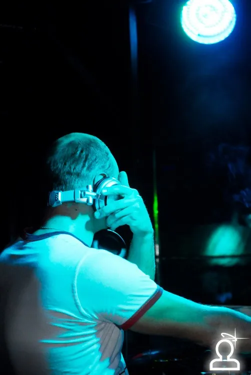 HARD ROCK SOFA LIVE & Dj SET