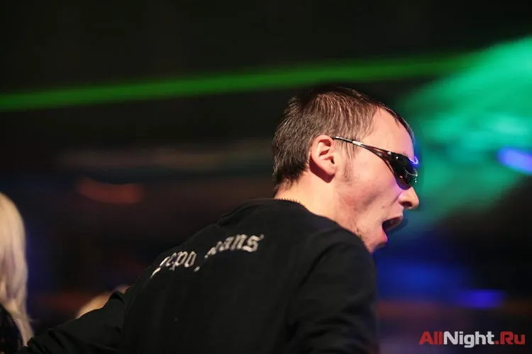 Global Deejas