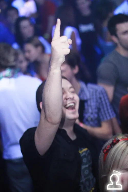 D&B ARENA / DJ BES