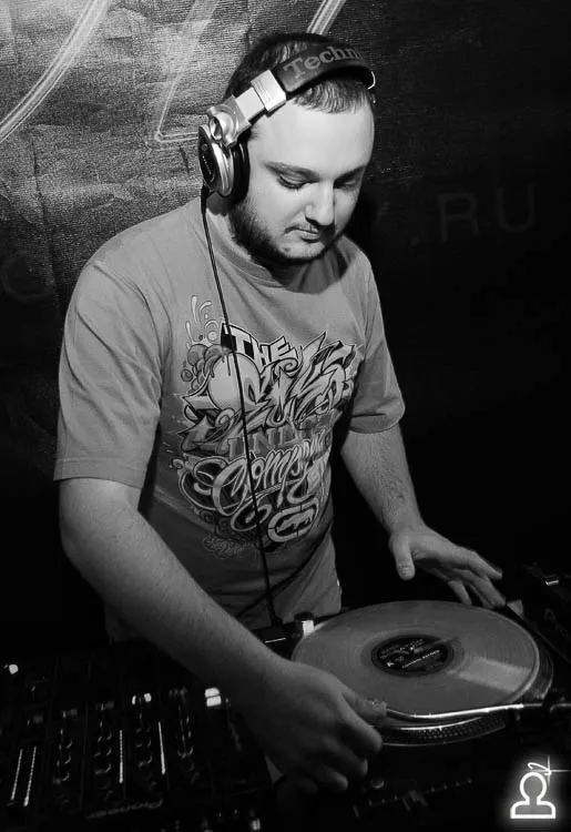 МИСС ПОПА ГОДА 2009 / DJ YORK
