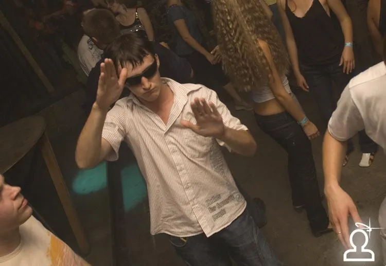 Global party - SEVEN