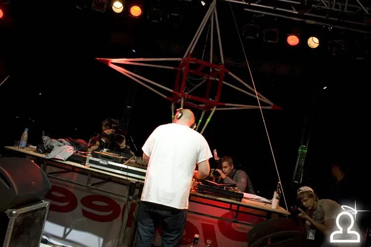 Sunvibes 2008 /манящие вибрации луны