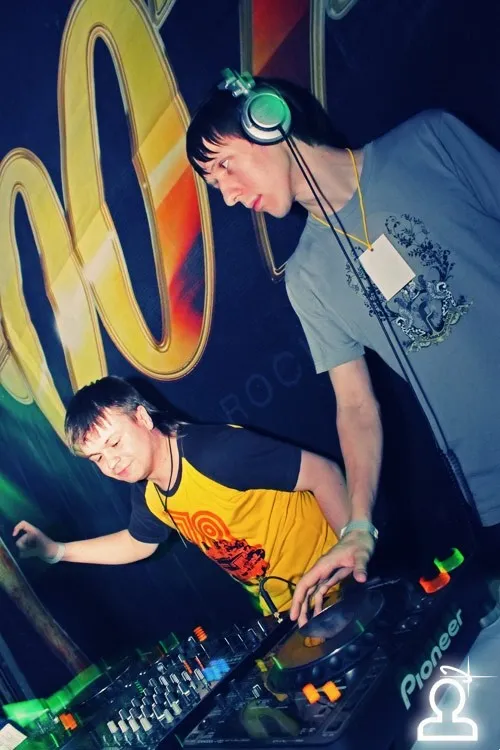 TOUR DE TRANCE: TRANCE MANIACS