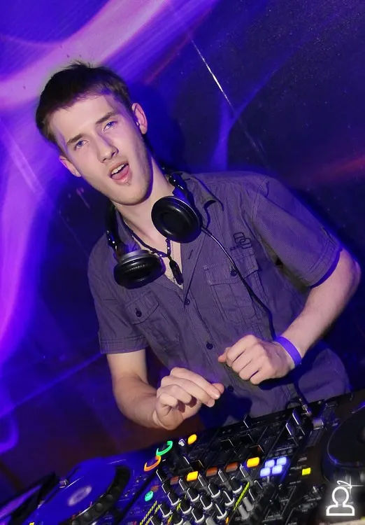 HB Dj Iron