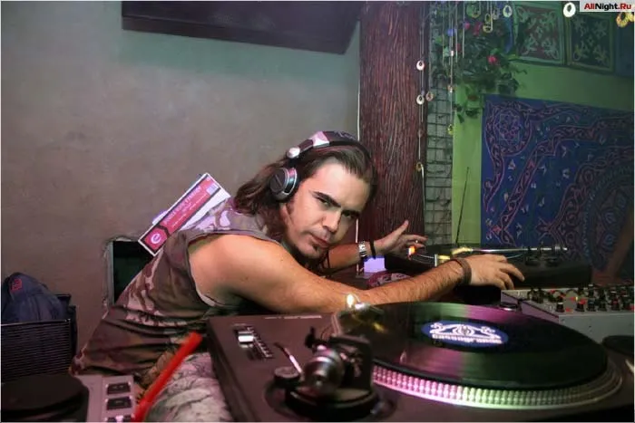 Dj Sergio Serrano (El Divino, IBIZA)