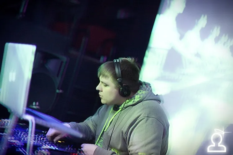 Drum & Bass Arena / The History II: Back 2 the Oldschool