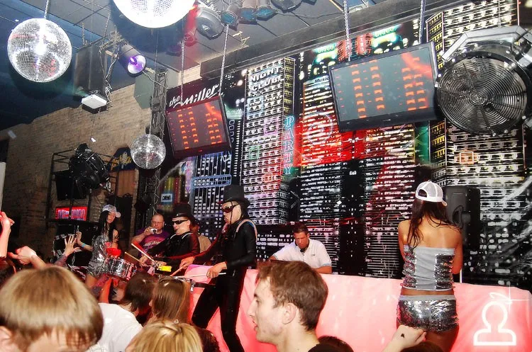 Dj DeLight & MC Saeed