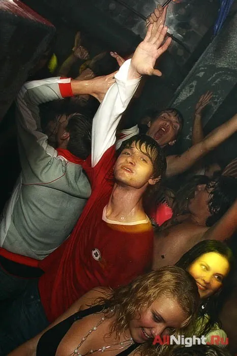 Winston Clubbin’ Clouds (Dj Asya)