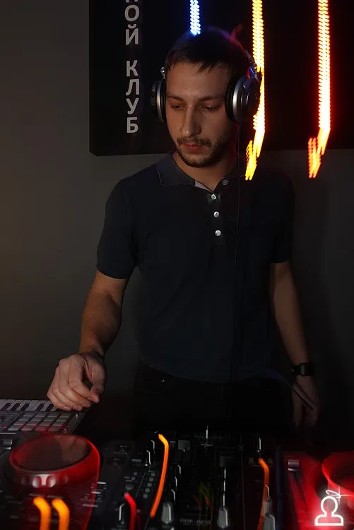Начало / Dj Tom Pooks