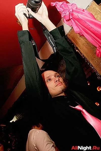 Pink Party, Блондинки в Розовом