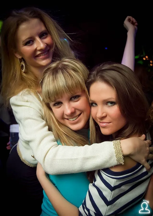 ОбнимAYSя