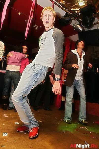 Pink Party, Блондинки в Розовом