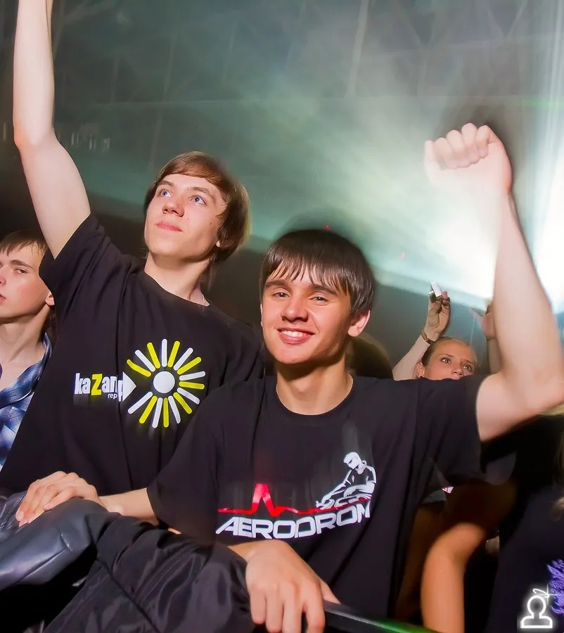 AERODROM: RAVE TERMINAL
