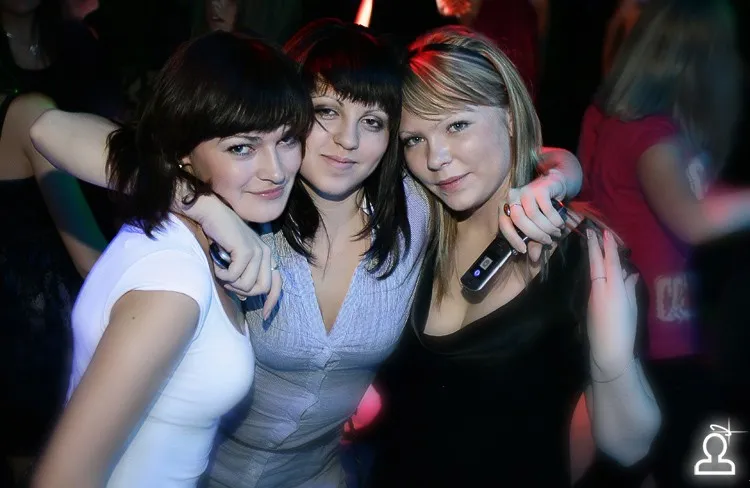FIFA WORLD CUP PARTY: RUSSIA-SLOVENIA