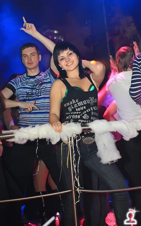 Сноубордисты VS Лыжников