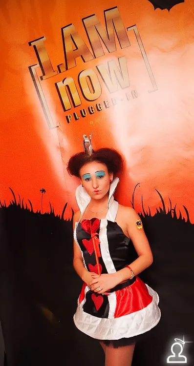 I.AM NOW plugged in Halloween / Serge Devant