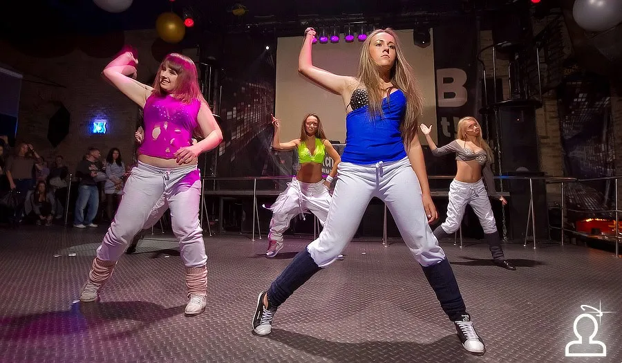 SHAKE IT PARTY