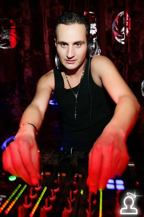 DJ DAH