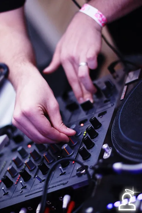 D&B ARENA / DJ BES