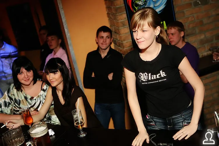 SHAKE IT PARTY