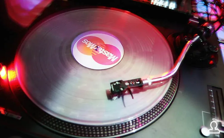 DJ CROSS