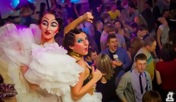 Выпьем, няня