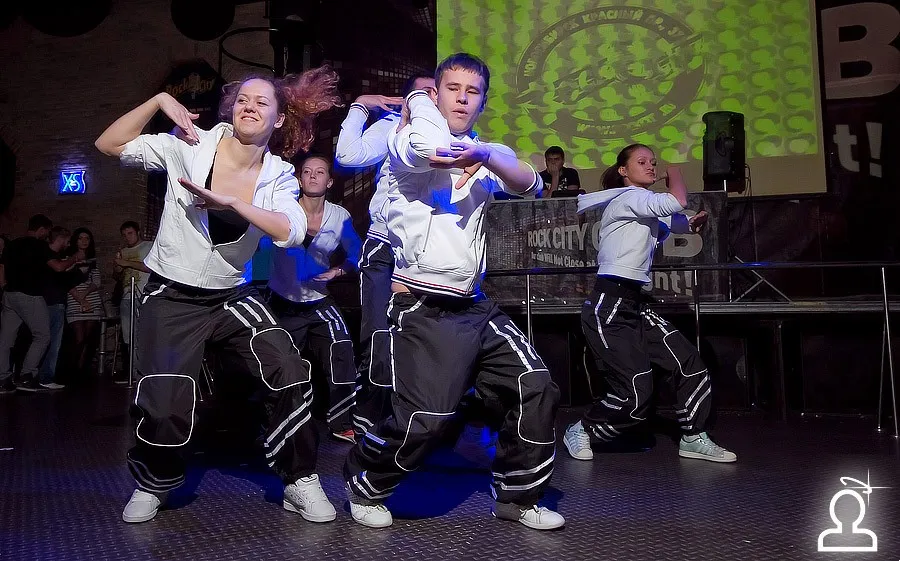 SHAKE IT PARTY
