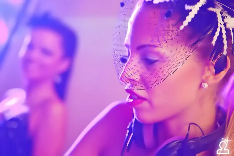 SUMMER JET - DJ She & feat Аdriana