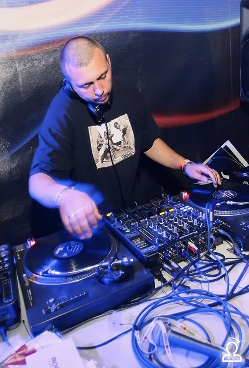 DJ Simon