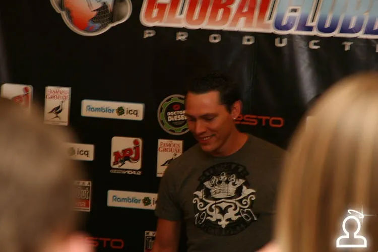GLOBALCLUBBING Year: Ноябрь Tiesto