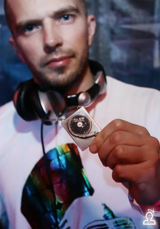 DJ DLEE